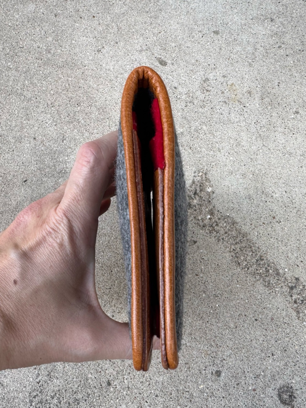 Tophome Brand Leather and Felt Wool Bifold Wallet - Picture 8 of 10